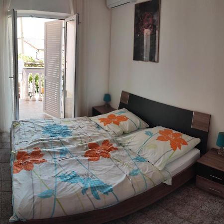 Apartmani Sabira Novi Vinodolski Exteriör bild