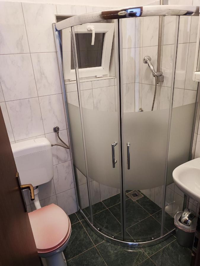 Apartmani Sabira Novi Vinodolski Exteriör bild