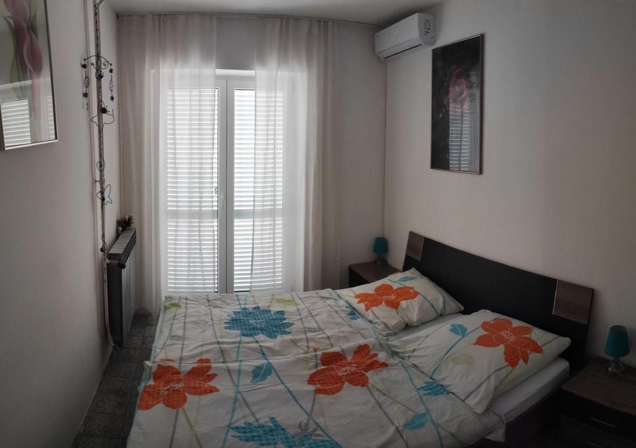 Apartmani Sabira Novi Vinodolski Exteriör bild