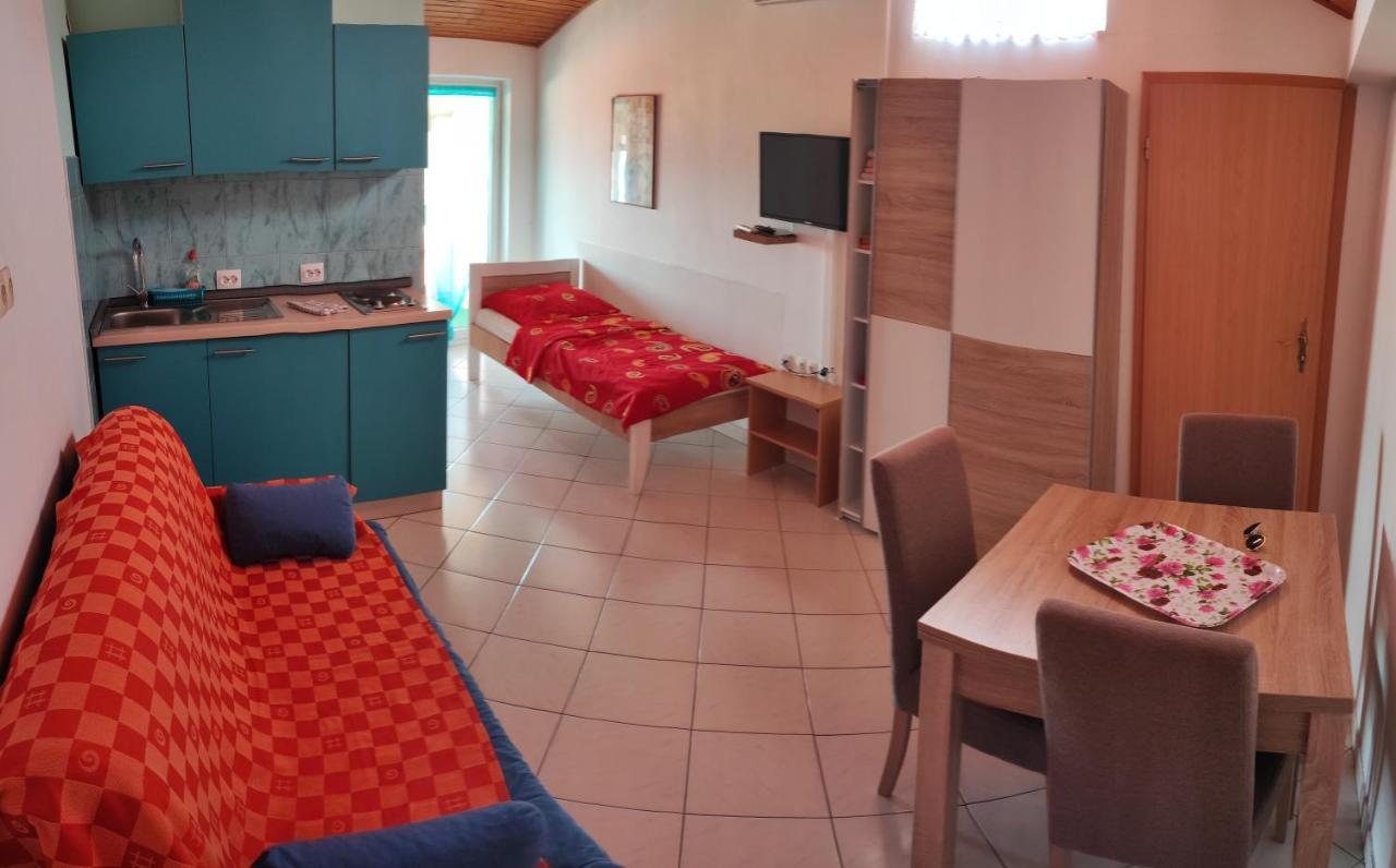 Apartmani Sabira Novi Vinodolski Exteriör bild