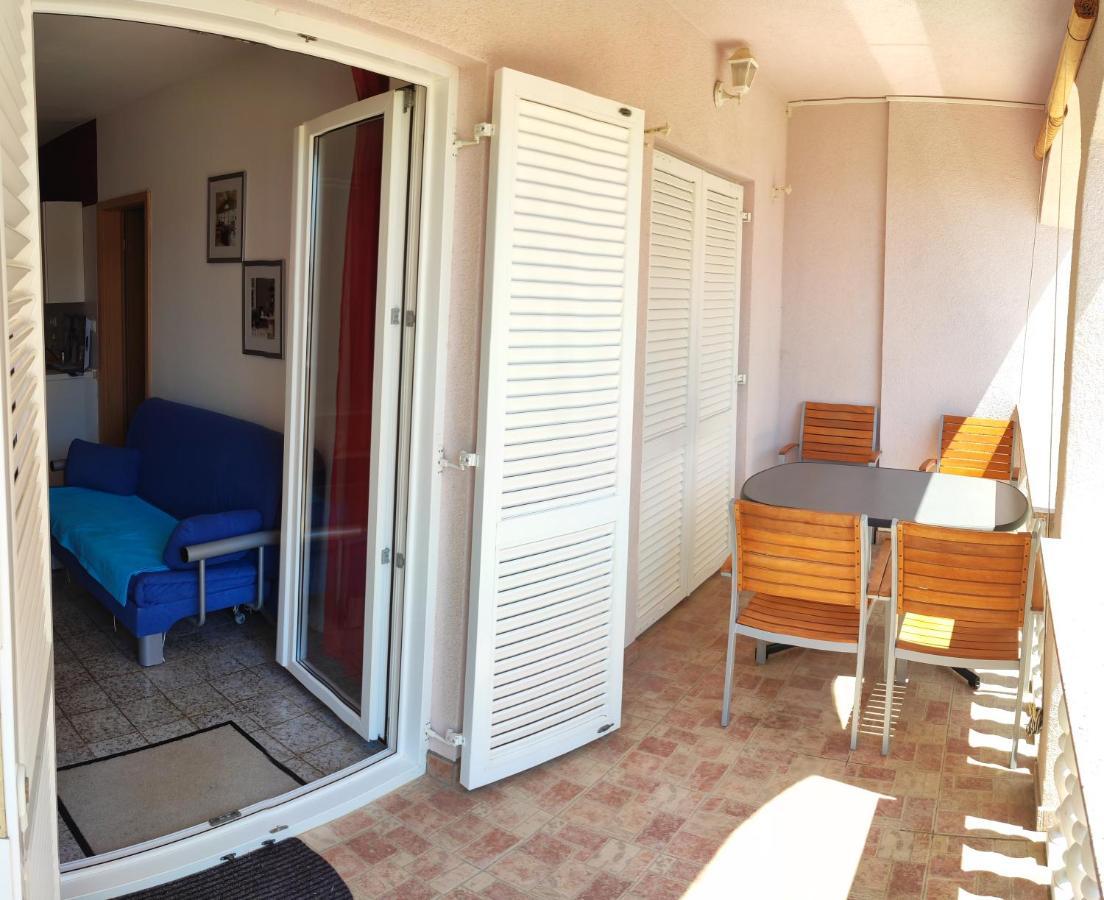 Apartmani Sabira Novi Vinodolski Exteriör bild