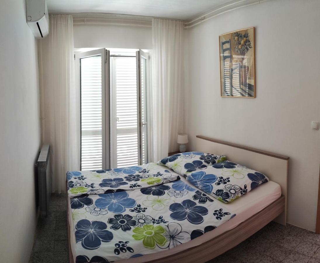 Apartmani Sabira Novi Vinodolski Exteriör bild