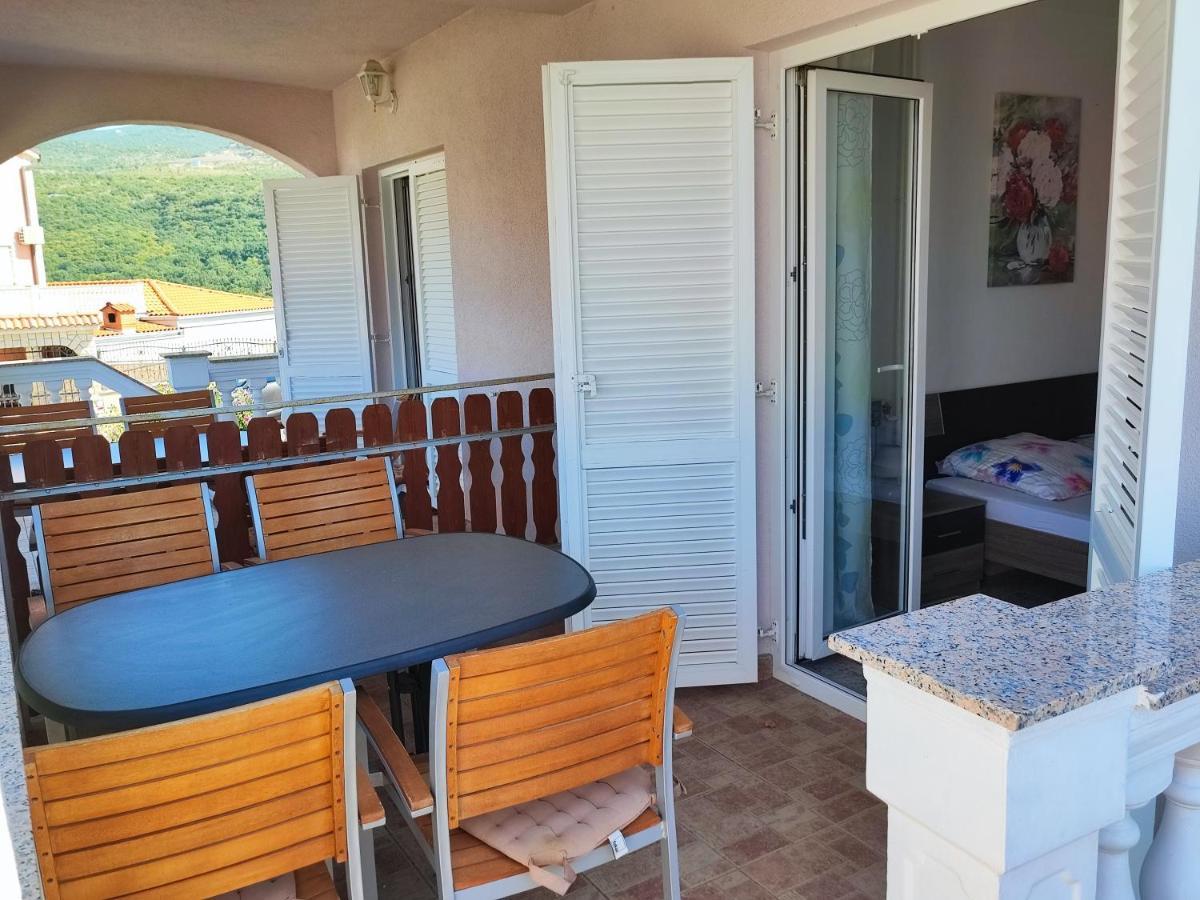Apartmani Sabira Novi Vinodolski Exteriör bild