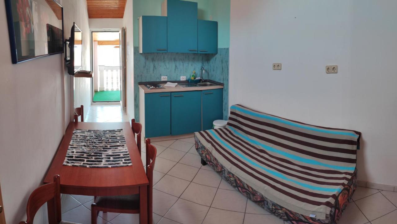 Apartmani Sabira Novi Vinodolski Exteriör bild