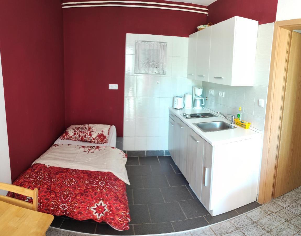 Apartmani Sabira Novi Vinodolski Exteriör bild